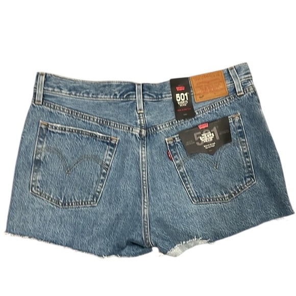 Levi’s premium 501 midrise denim distressed jean shorts size 32 NWT - Picture 2 of 9